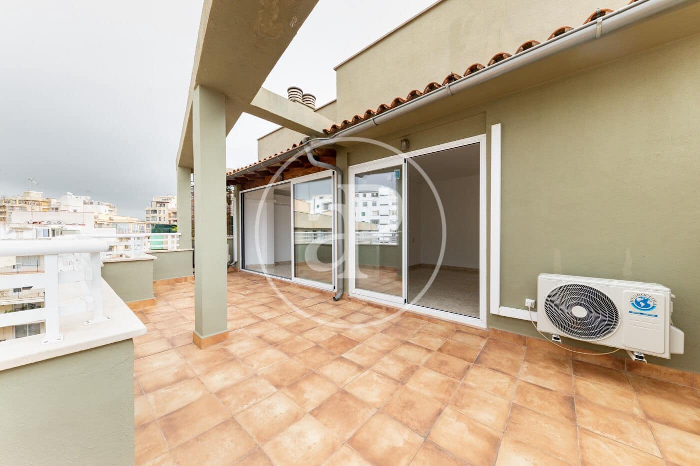 2 slaapkamer Penthouse te huur in Palma de Mallorca - € 2.200 (Ref: 9605002)