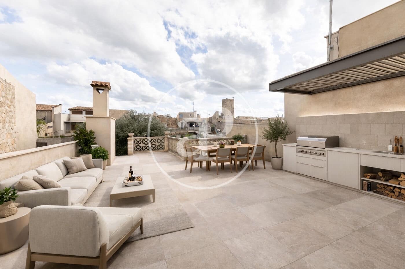 5 bedroom Villa for sale in Llucmajor - € 610,000 (Ref: 9677505)