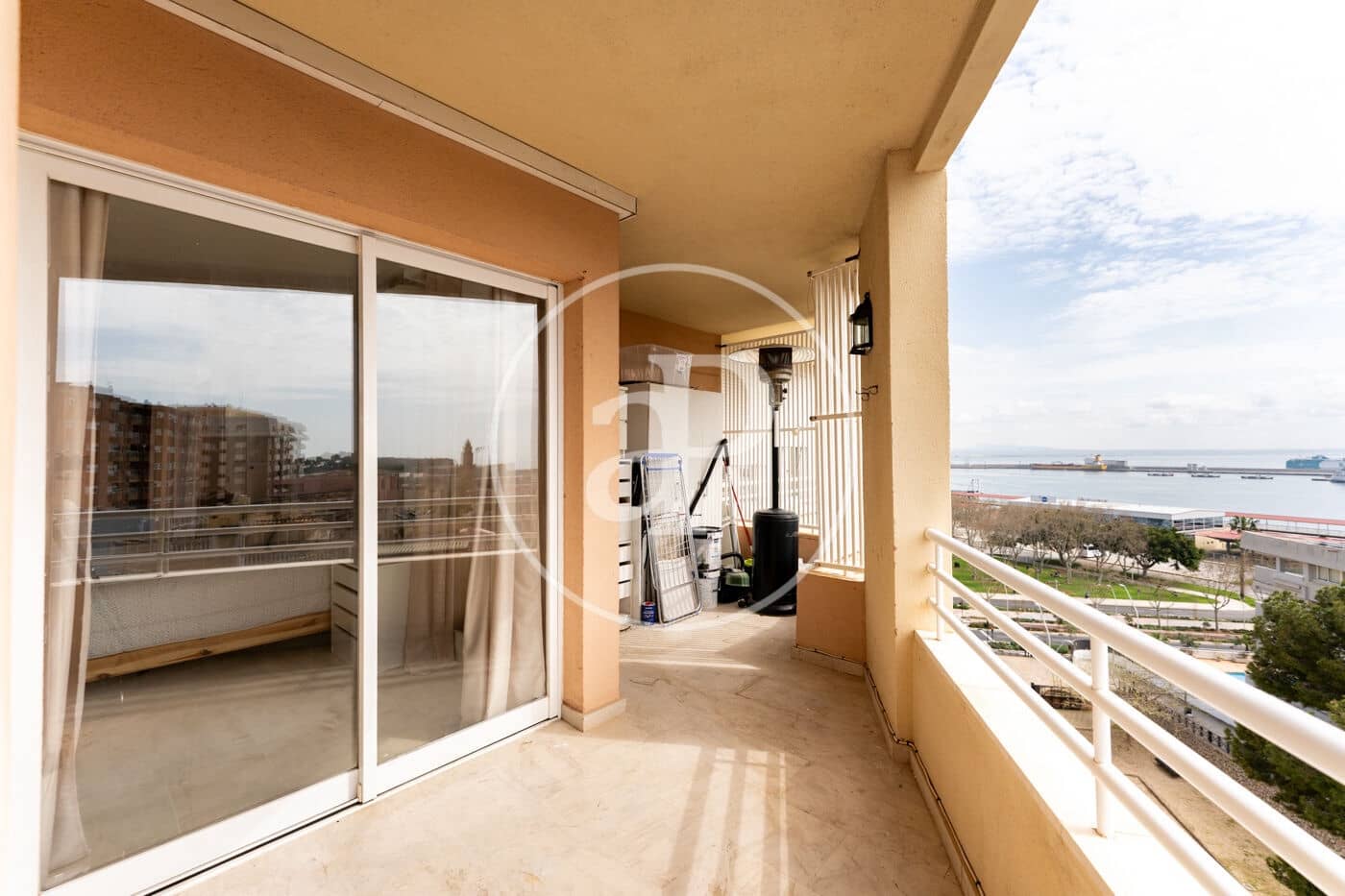 Apartamento de 2 habitaciones en Palma de Mallorca en alquiler con piscina - 2.500 € (Ref: 9677506)