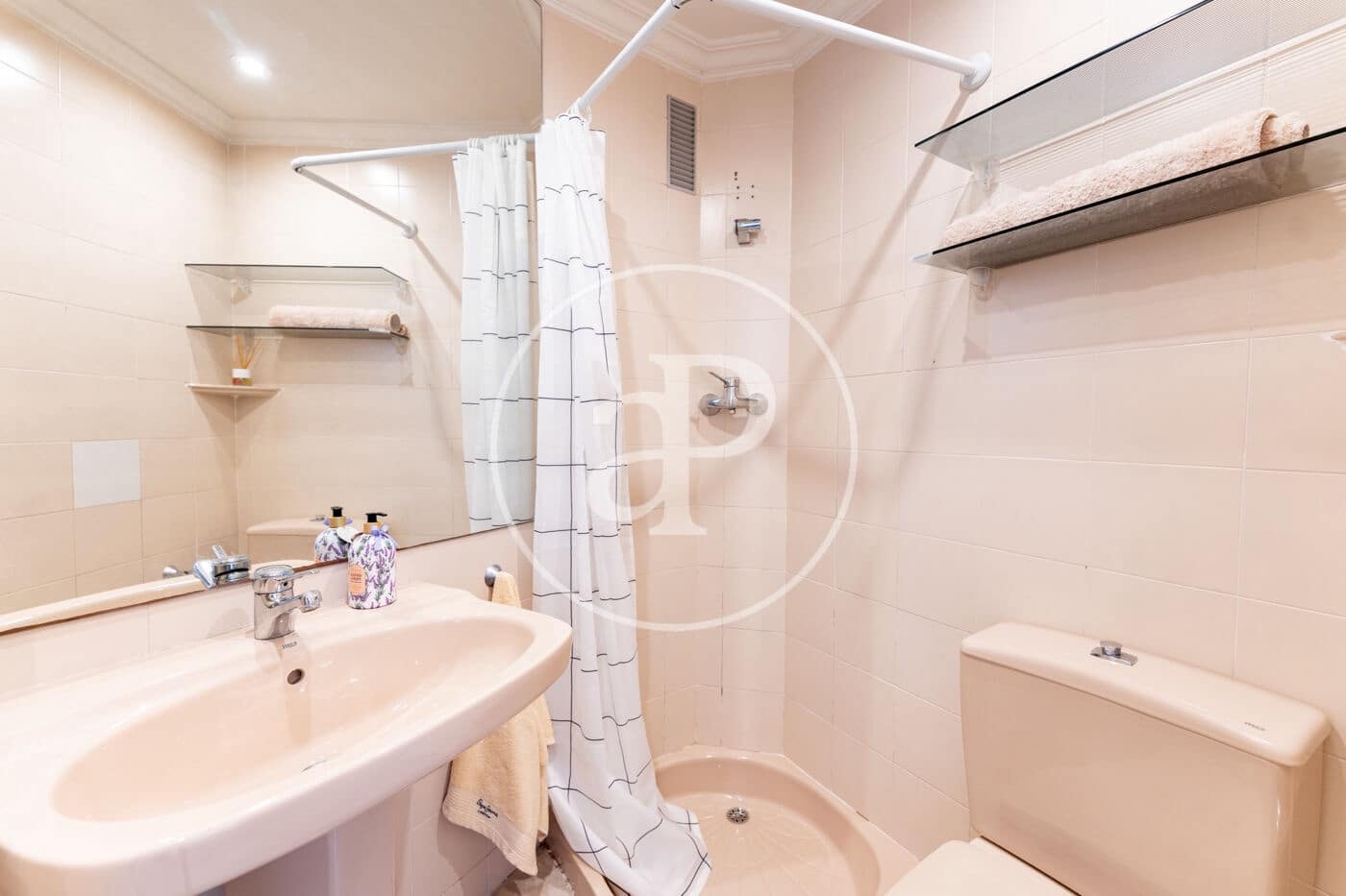 Apartamento de 2 habitaciones en Palma de Mallorca en alquiler con piscina - 2.500 € (Ref: 9677506)