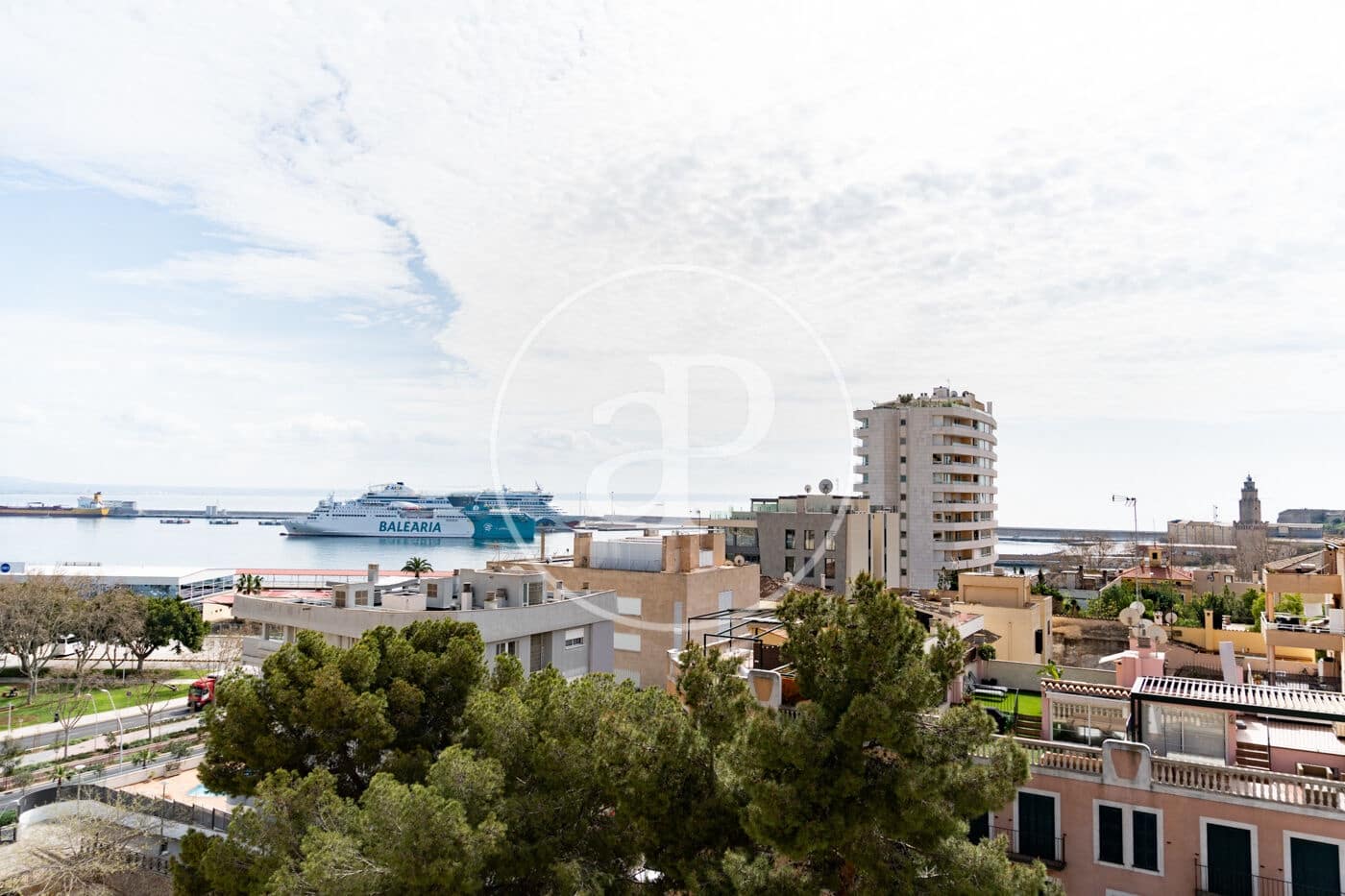 Apartamento de 2 habitaciones en Palma de Mallorca en alquiler con piscina - 2.500 € (Ref: 9677506)