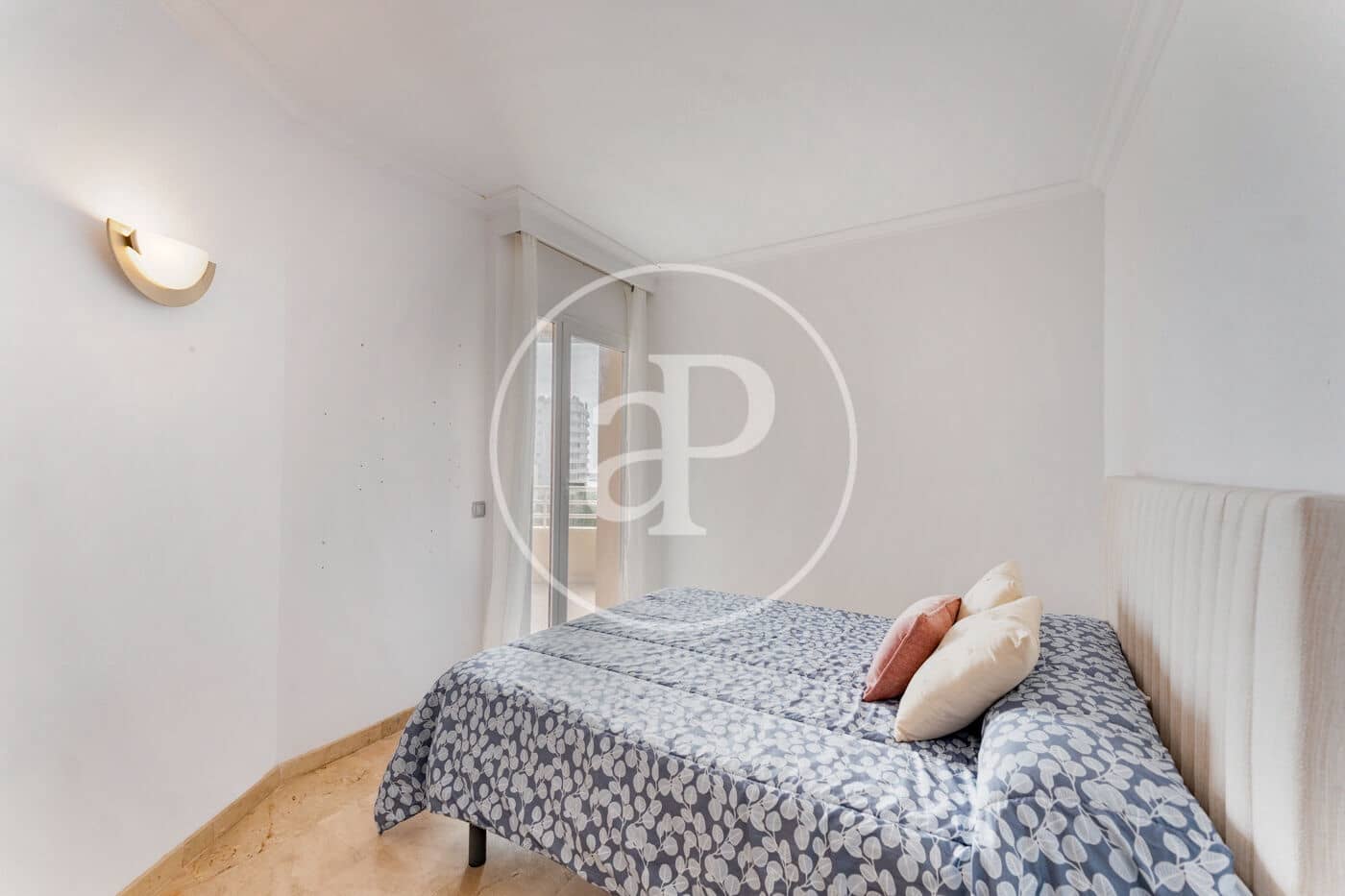 Apartamento de 2 habitaciones en Palma de Mallorca en alquiler con piscina - 2.500 € (Ref: 9677506)