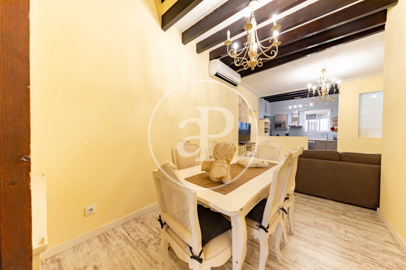 Apartamento de 2 habitaciones en Palma de Mallorca en alquiler - 1.800 € (Ref: 9677507)