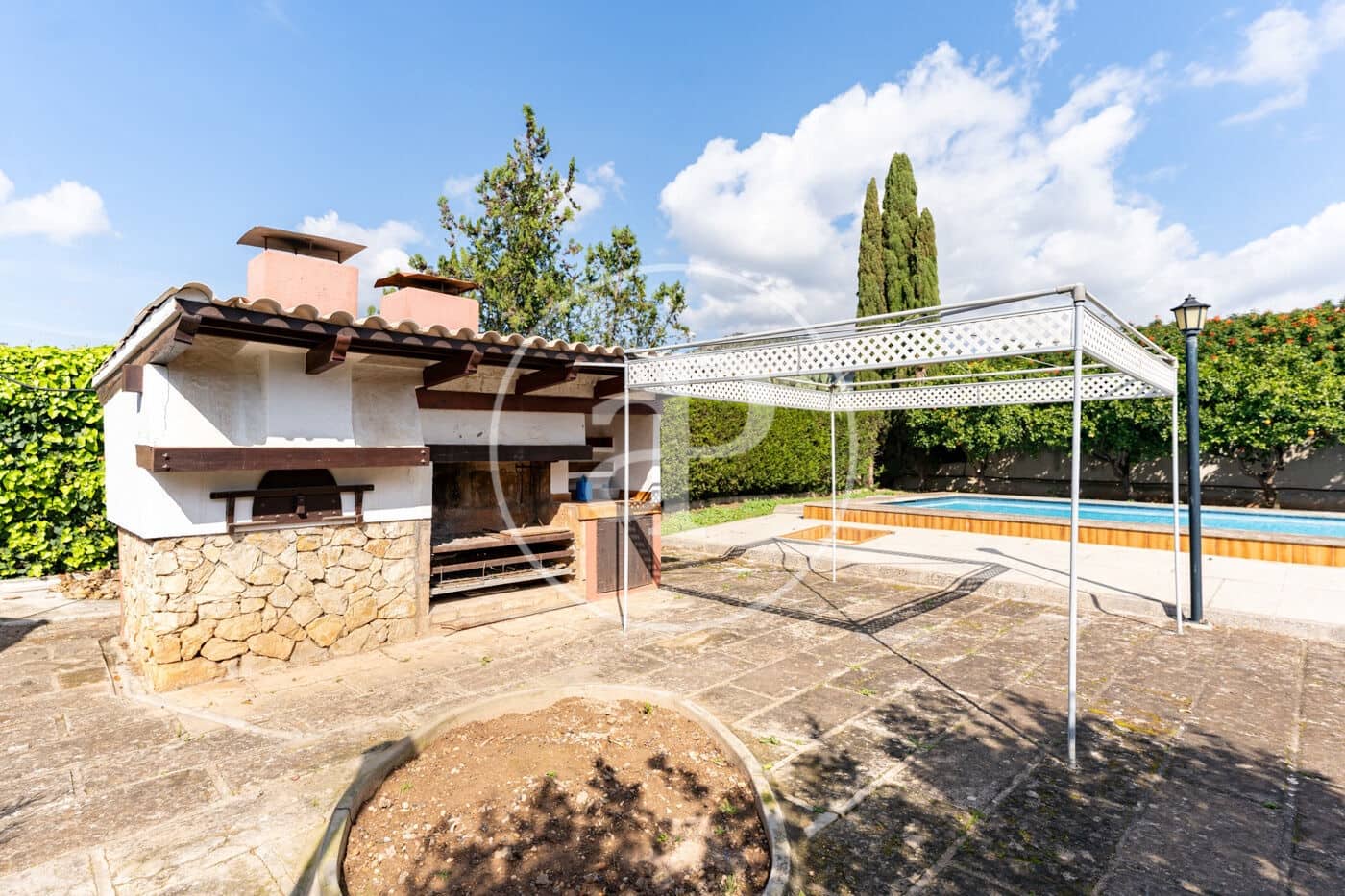 4 soveværelse Villa til salg i Palmanyola med swimmingpool - € 895.000 (Ref: 9686461)