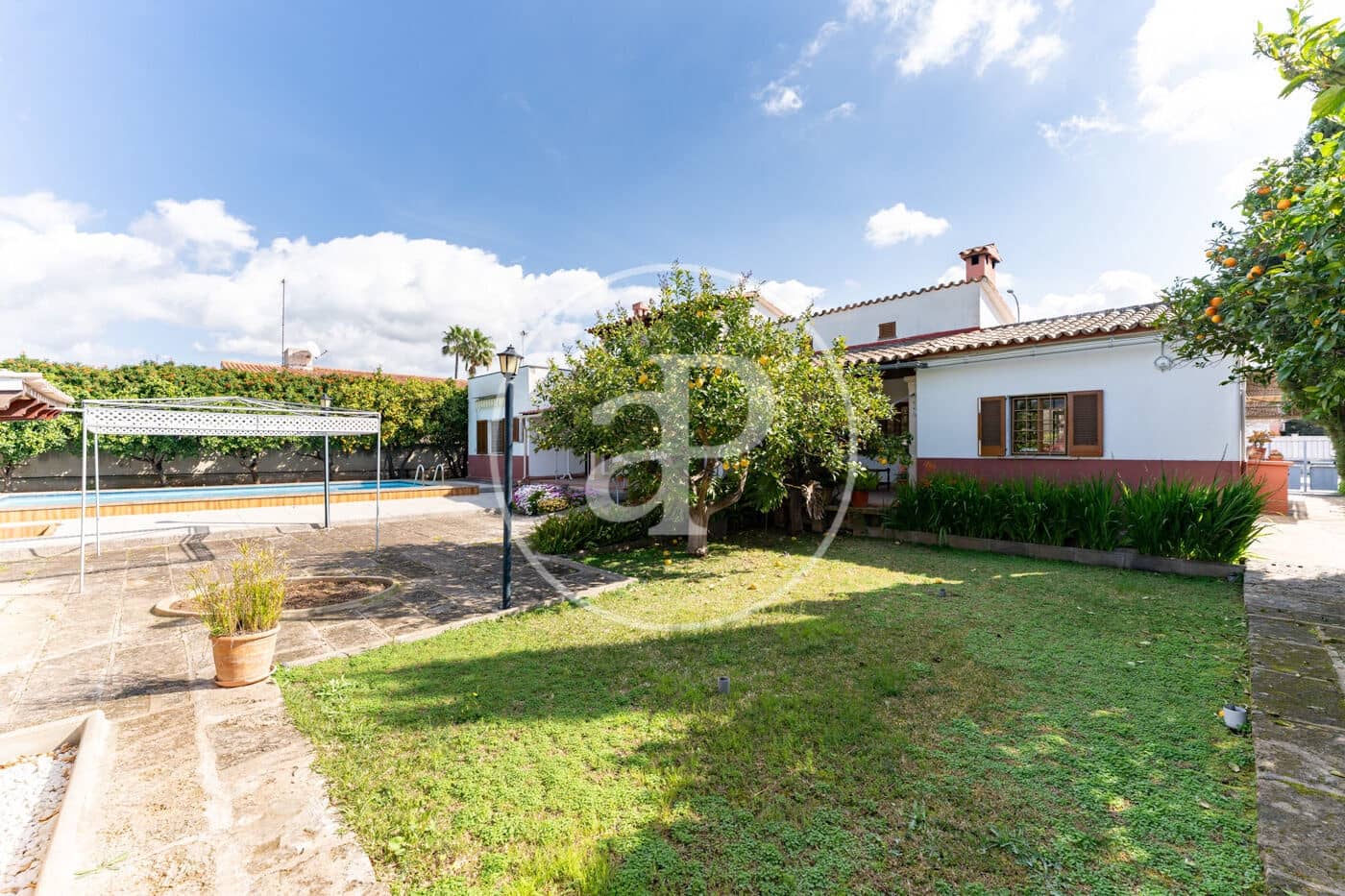 4 soveværelse Villa til salg i Palmanyola med swimmingpool - € 895.000 (Ref: 9686461)