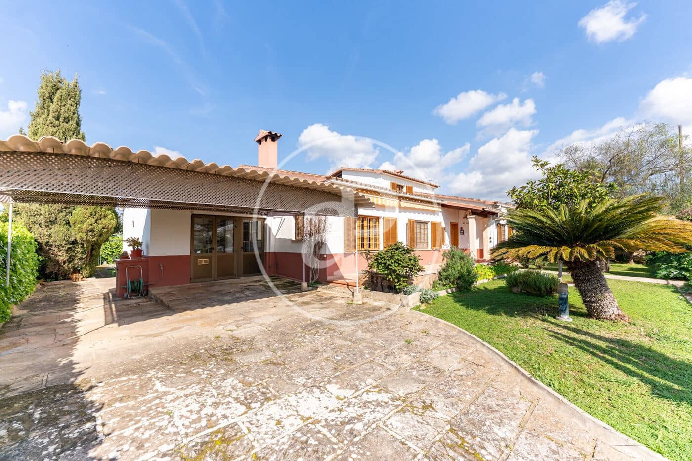 4 soveværelse Villa til salg i Palmanyola med swimmingpool - € 895.000 (Ref: 9686461)