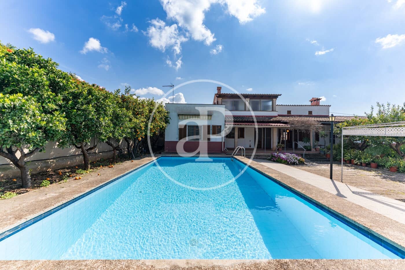 4 soveværelse Villa til salg i Palmanyola med swimmingpool - € 895.000 (Ref: 9686461)