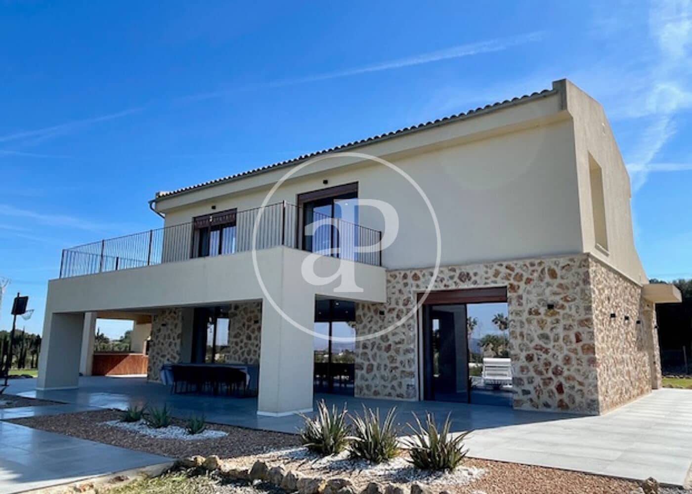 3 bedroom Villa for rent in Alcudia with pool - € 12,000 (Ref: 9686462)