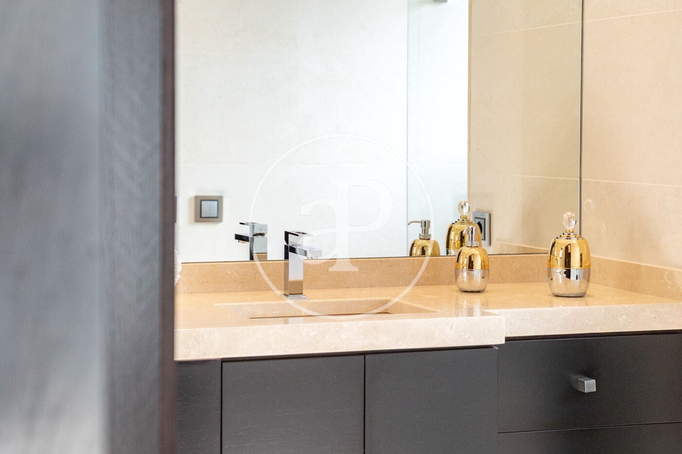 4 bedroom Villa for sale in Palma de Mallorca - € 2,800,000 (Ref: 9770684)