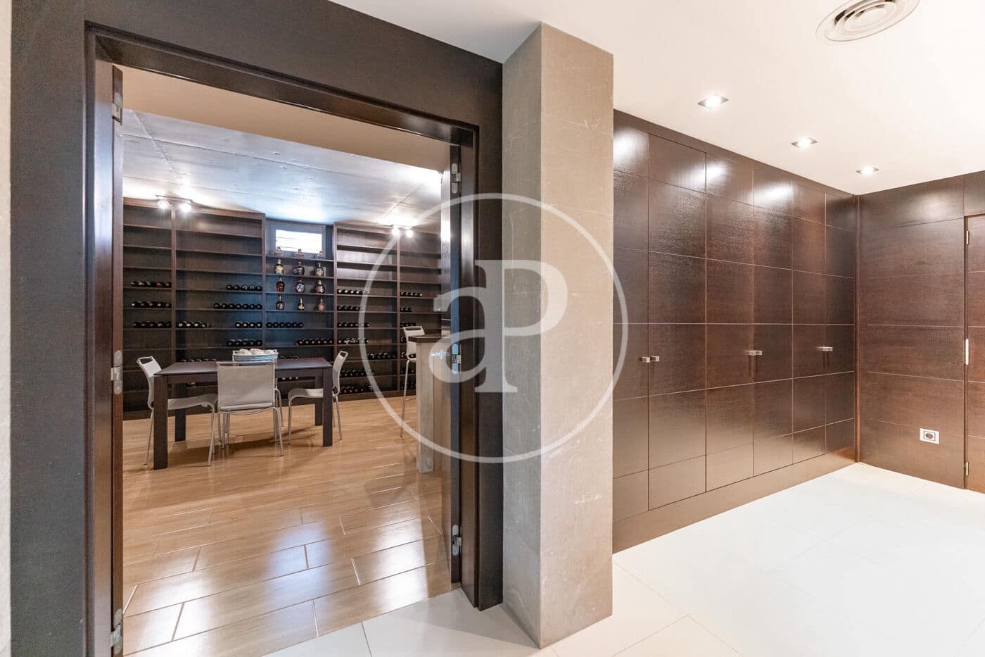 4 bedroom Villa for sale in Palma de Mallorca - € 2,800,000 (Ref: 9770684)