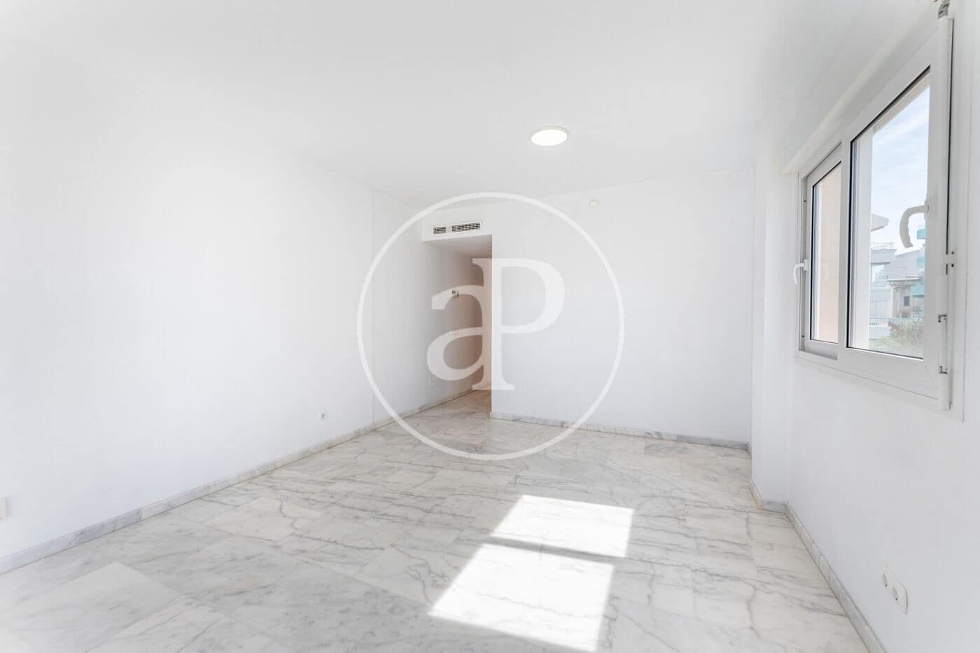 2 quarto Apartamento para arrendar em Palma de Mallorca com garagem - 2 500 € (Ref: 9770685)