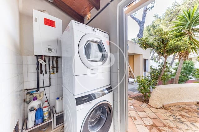 Chalet de 9 habitaciones en Costa de la Calma, Calvià en venta - 1.160.000 € (Ref: 9770686)