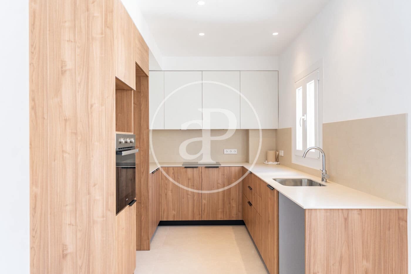 3 bedroom Apartment for rent in Palma de Mallorca - € 1,800 (Ref: 9825272)