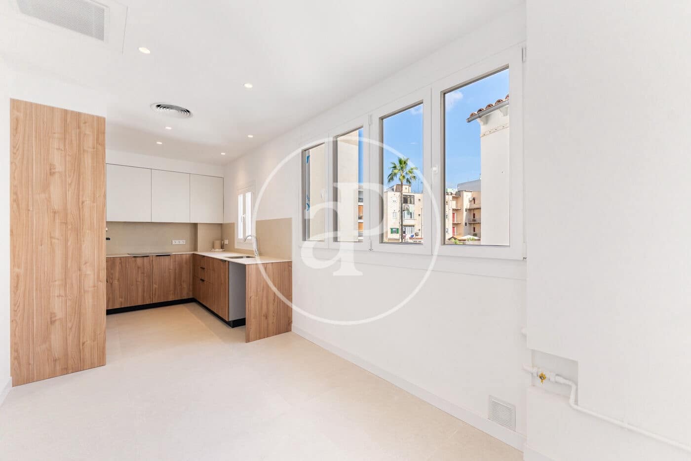 3 bedroom Apartment for rent in Palma de Mallorca - € 1,800 (Ref: 9825272)