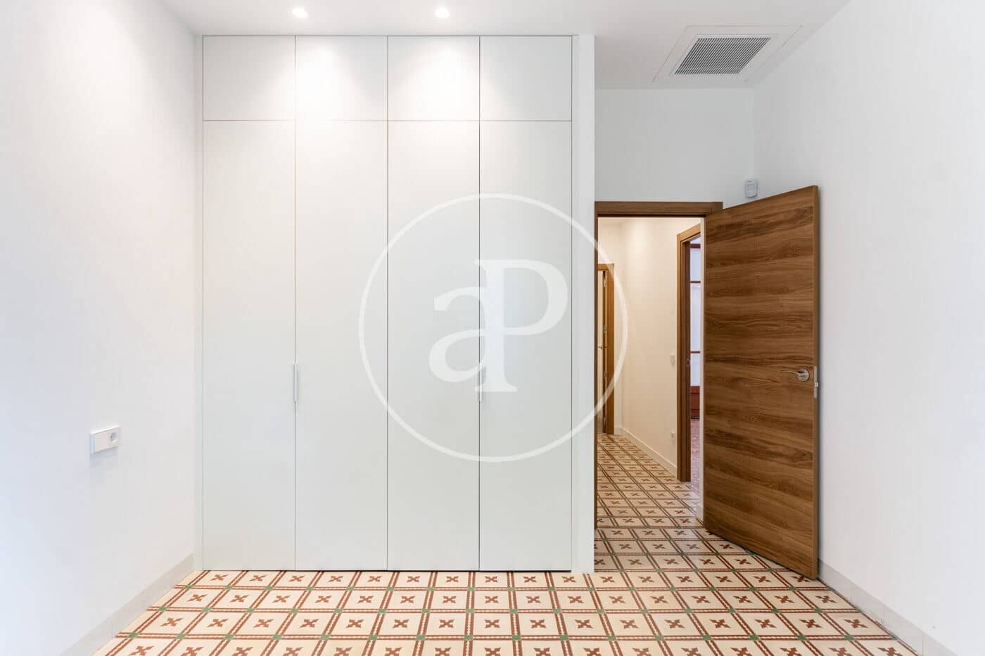 3 bedroom Apartment for rent in Palma de Mallorca - € 1,800 (Ref: 9825272)