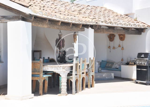 4 soveværelse Villa til salg i Sol de Mallorca, Calvià med swimmingpool - € 2.975.000 (Ref: 9833680)