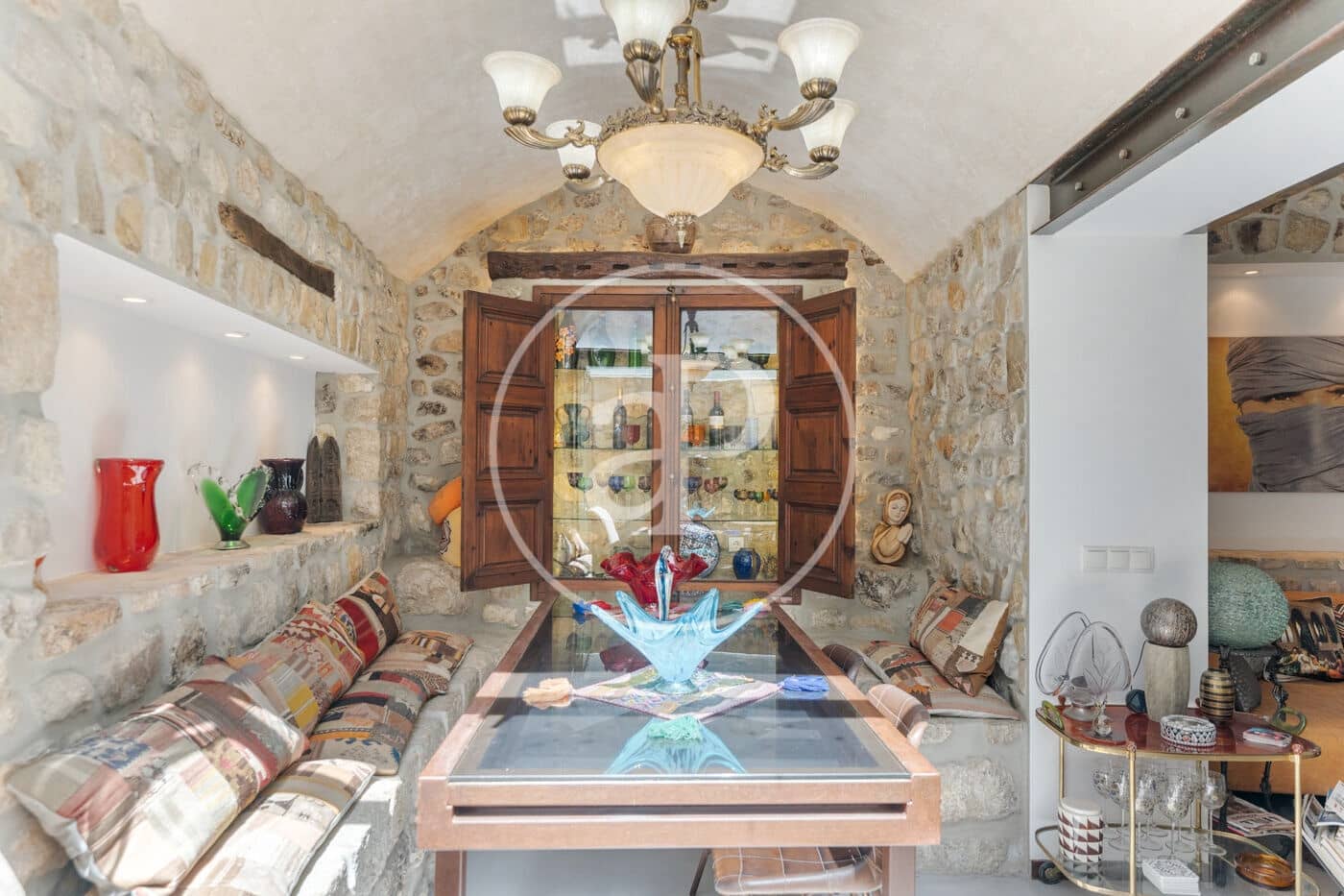 2 bedroom Villa for sale in Mancor de la Vall - € 995,000 (Ref: 9839274)