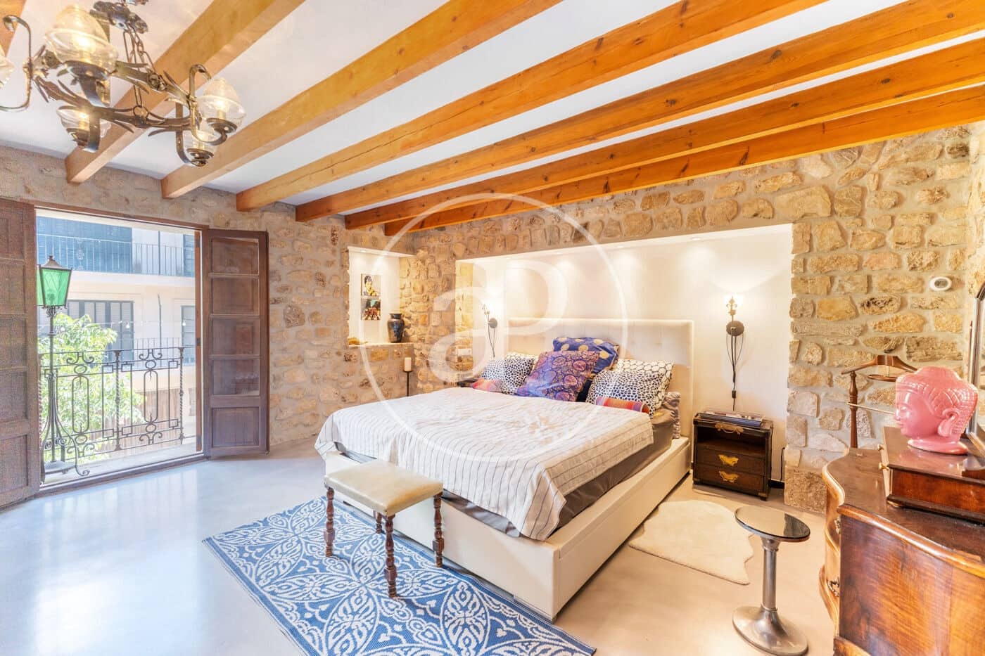 2 bedroom Villa for sale in Mancor de la Vall - € 995,000 (Ref: 9839274)