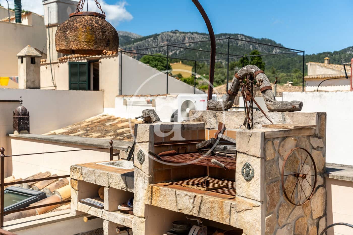2 bedroom Villa for sale in Mancor de la Vall - € 995,000 (Ref: 9839274)