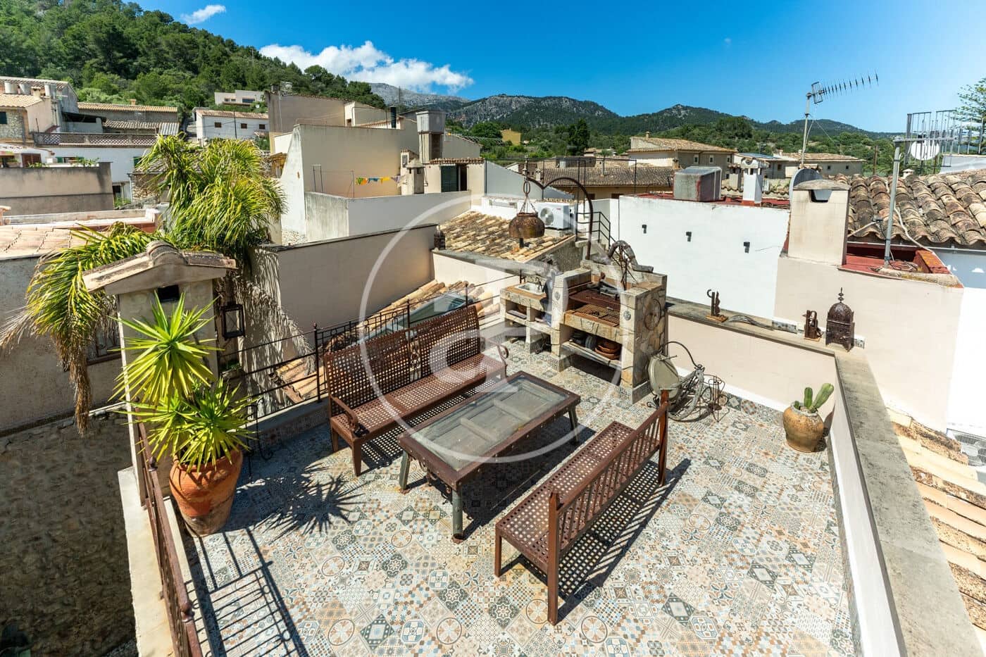 2 bedroom Villa for sale in Mancor de la Vall - € 995,000 (Ref: 9839274)