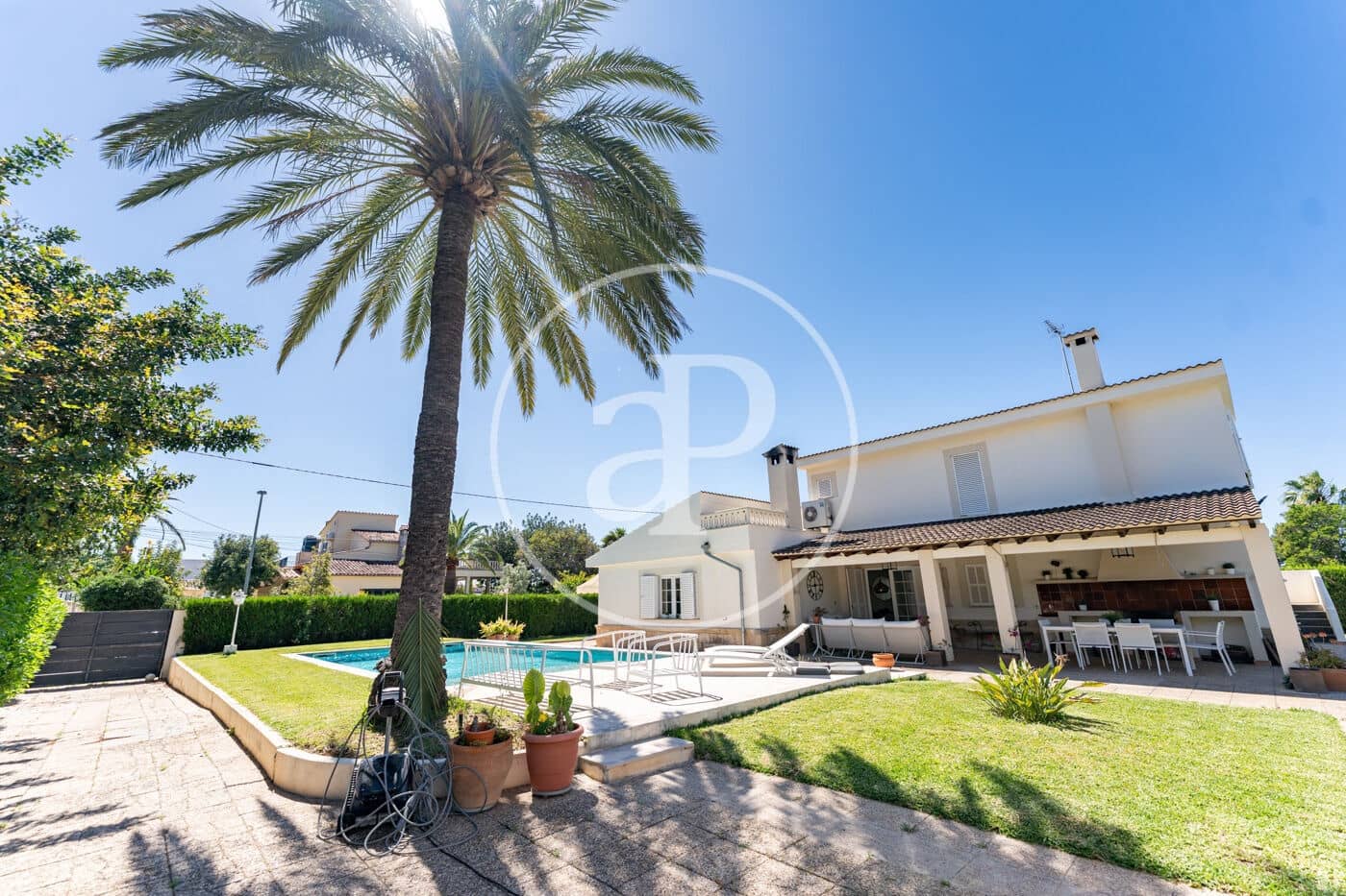 4 bedroom Villa for sale in Palmanyola with pool - € 1,350,000 (Ref: 9843415)