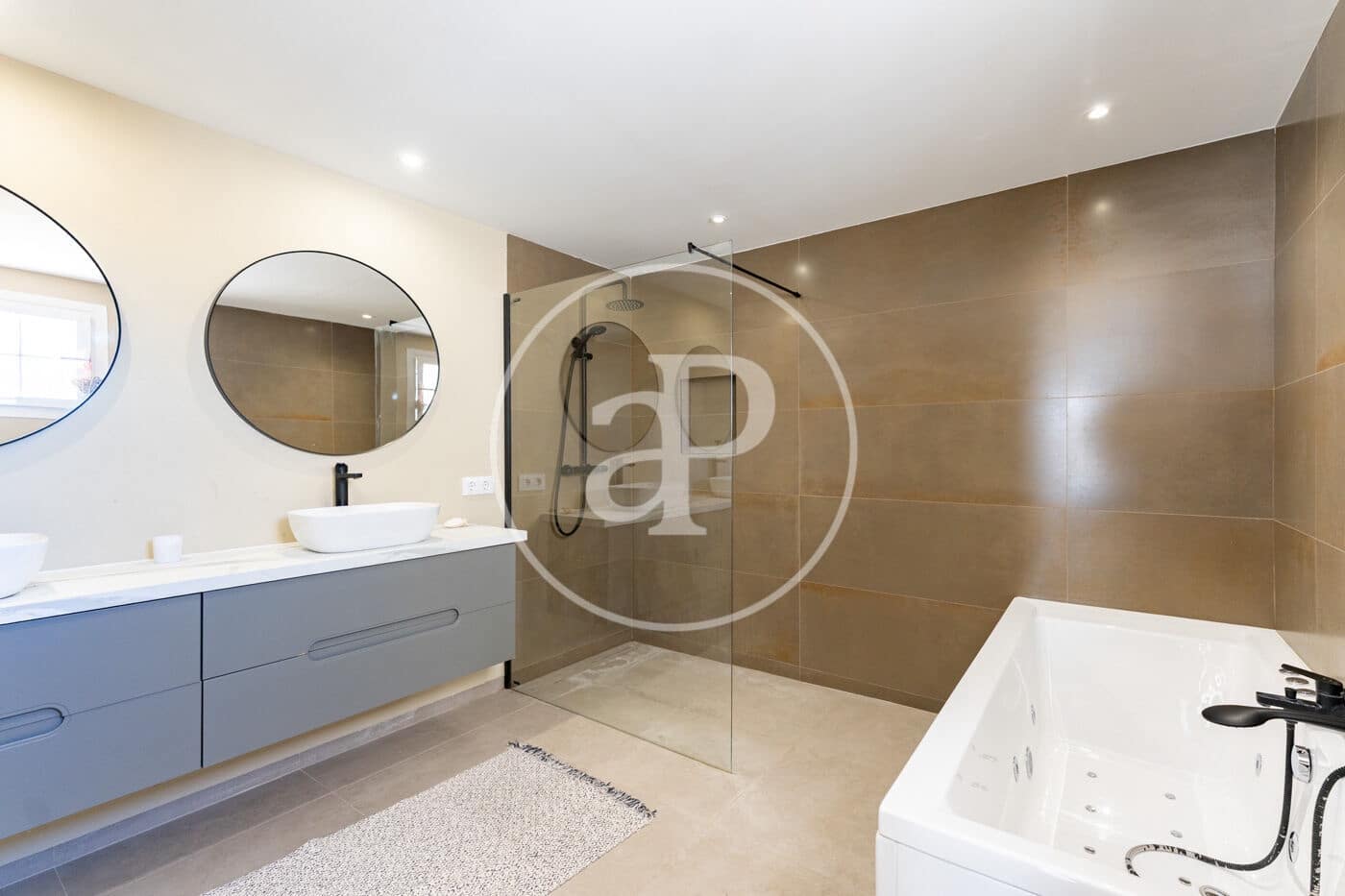 4 bedroom Villa for sale in Palmanyola with pool - € 1,350,000 (Ref: 9843415)