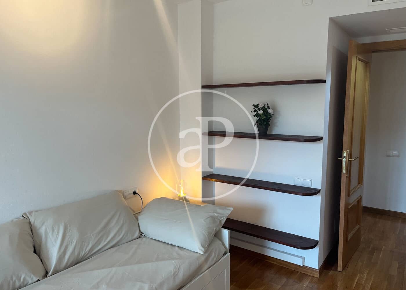 2 bedroom Penthouse for rent in Palma de Mallorca with pool - € 2,500 (Ref: 9846256)