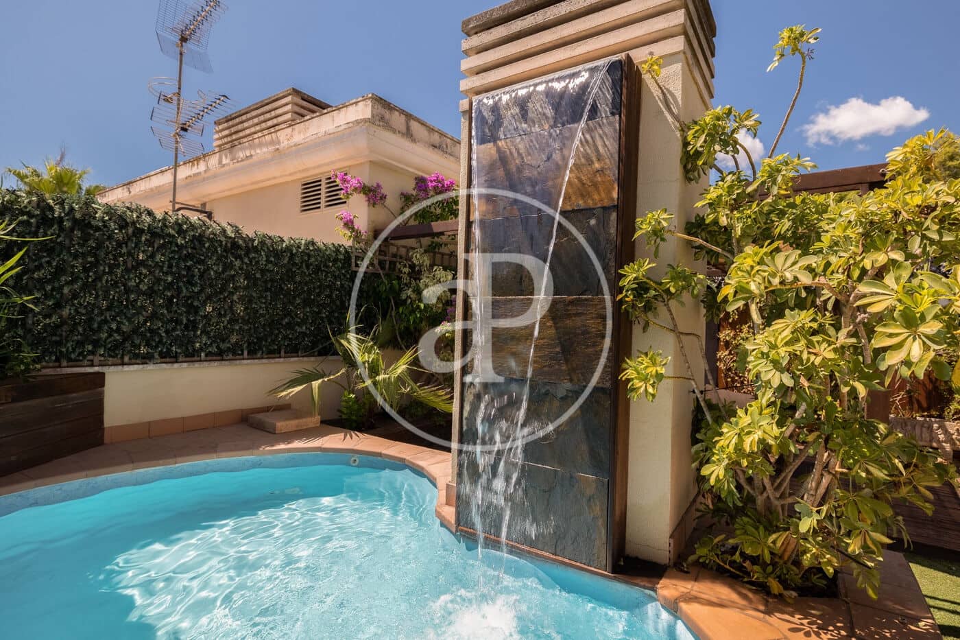 2 bedroom Penthouse for rent in Palma de Mallorca with pool - € 2,500 (Ref: 9846256)