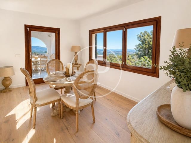 4 soveværelse Villa til salg i Esporles med swimmingpool - € 1.699.000 (Ref: 9851784)