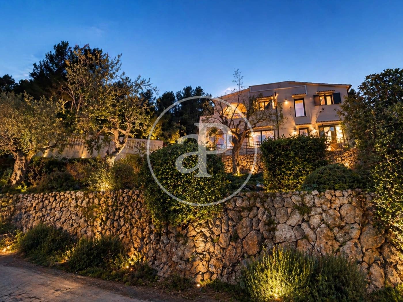 4 soveværelse Villa til salg i Esporles med swimmingpool - € 1.699.000 (Ref: 9851784)