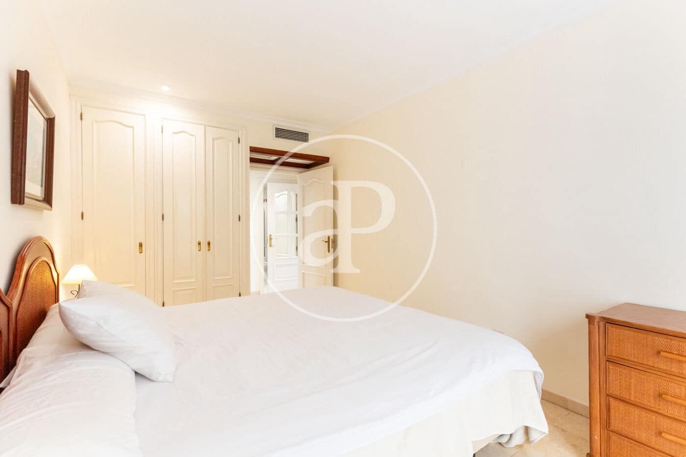 2 bedroom Apartment for rent in Illetas with pool garage - € 2,300 (Ref: 9865220)