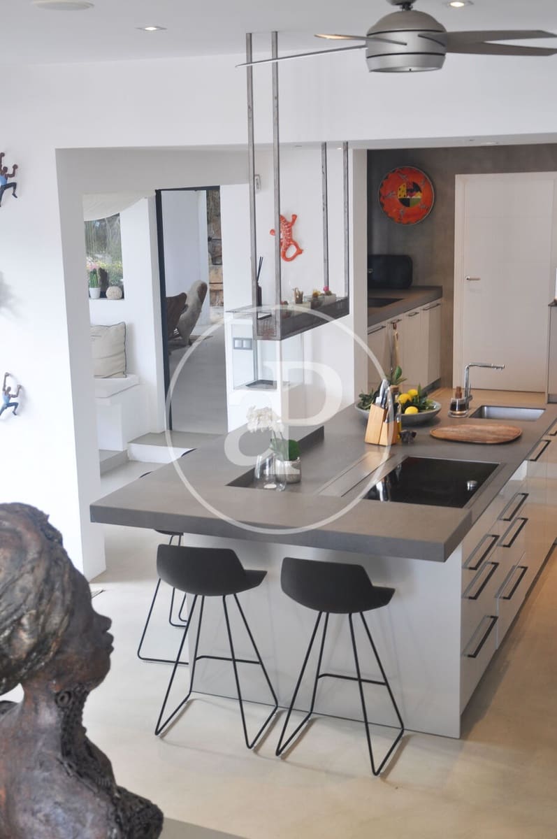 5 bedroom Villa for sale in Calvia with pool - € 3,900,000 (Ref: 9873524)