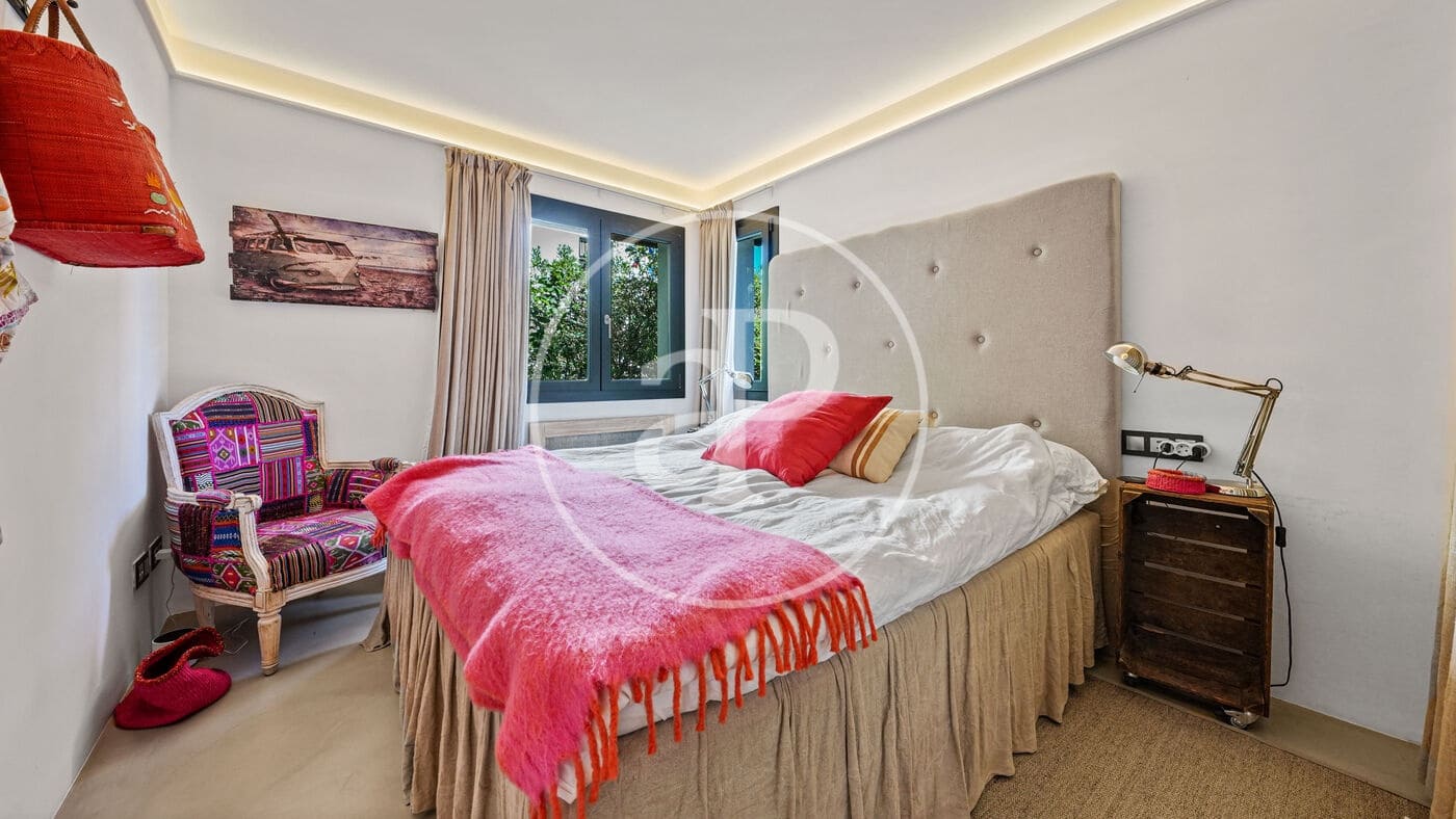 5 bedroom Villa for sale in Calvia with pool - € 3,900,000 (Ref: 9873524)