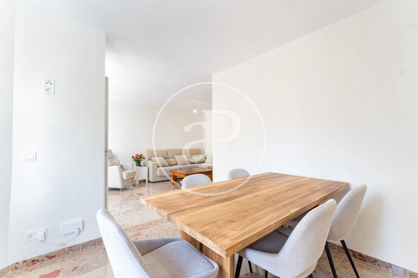 3 soveværelse Lejlighed til leje i Palma de Mallorca - € 2.200 (Ref: 9876459)