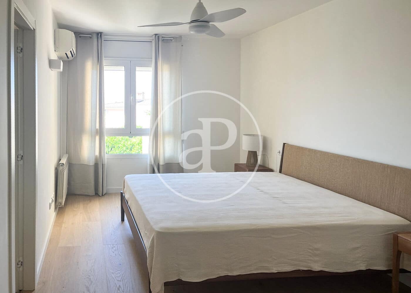 3 soveværelse Lejlighed til leje i Palma de Mallorca med swimmingpool garage - € 3.100 (Ref: 9884828)