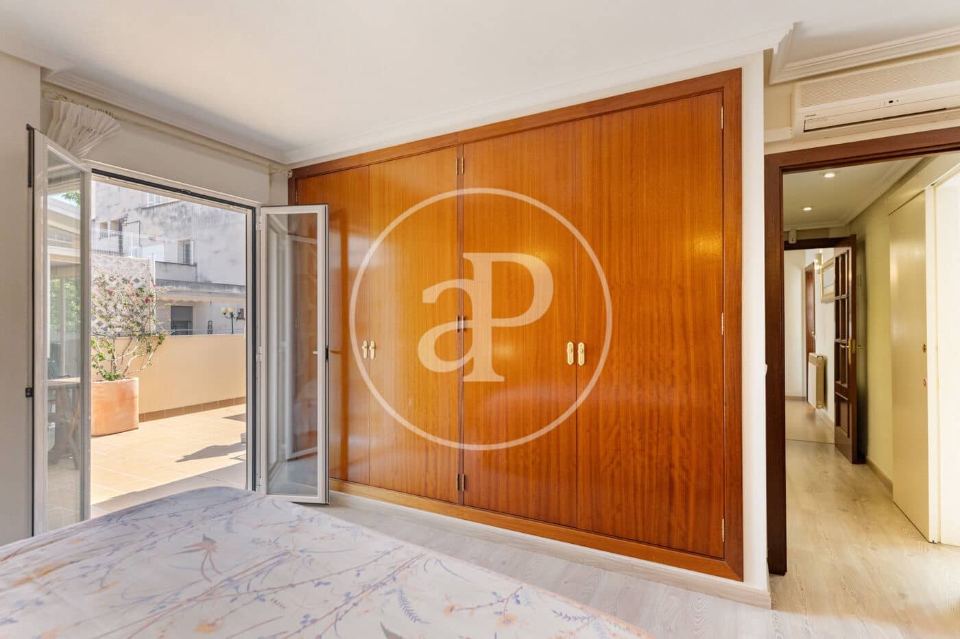 2 soverom Leilighet til leie i Palma de Mallorca - € 2 000 (Ref: 9884829)