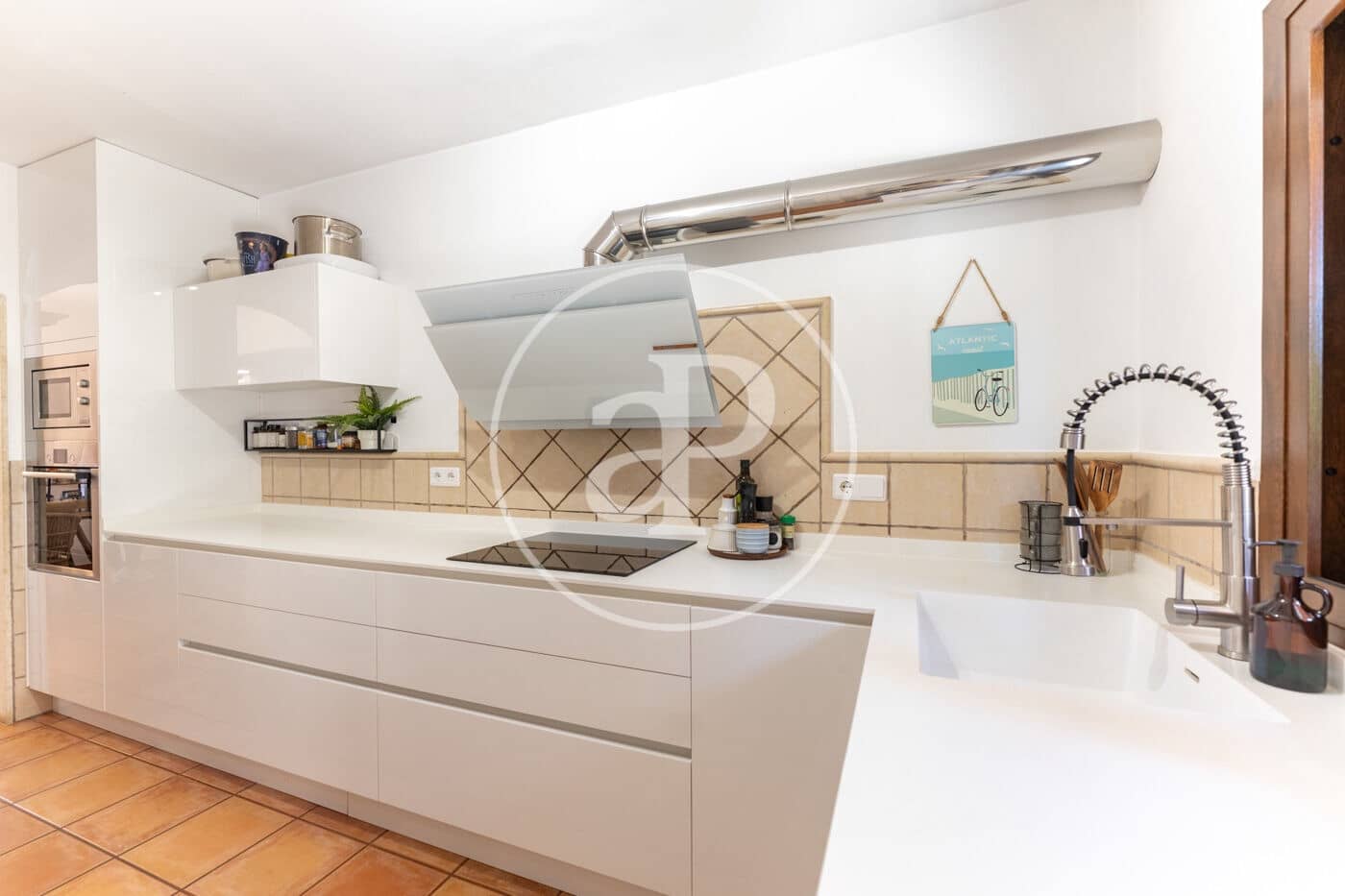 4 bedroom Villa for sale in Palmanyola with pool - € 1,080,000 (Ref: 9899658)