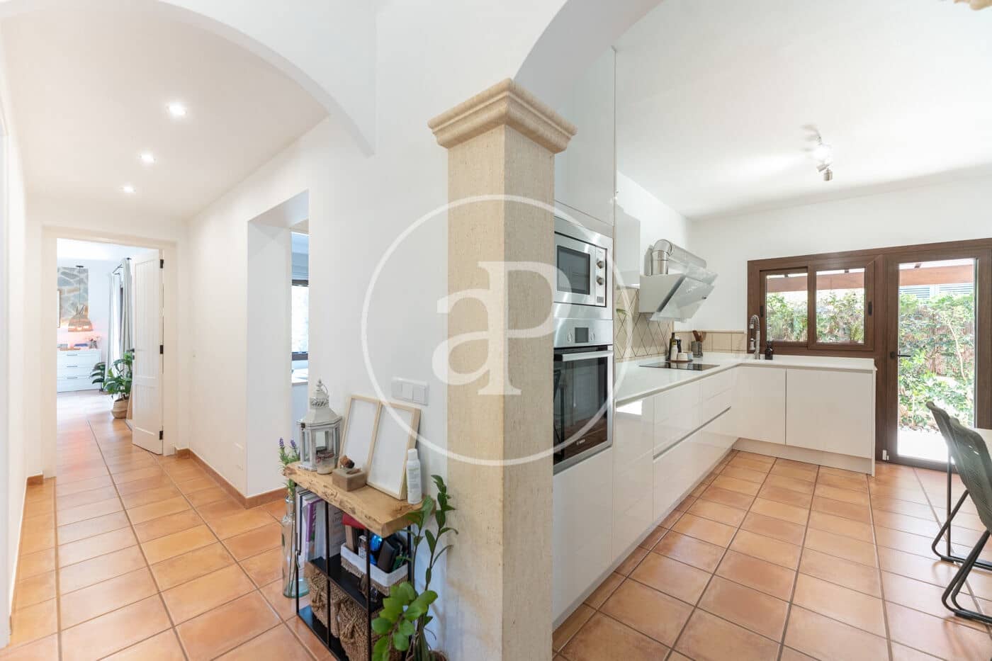 4 bedroom Villa for sale in Palmanyola with pool - € 1,080,000 (Ref: 9899658)