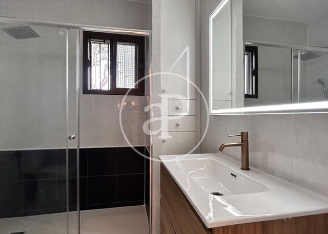 Chalet de 4 habitaciones en Sol de Mallorca, Calvià en alquiler - 2.500 € (Ref: 9915849)