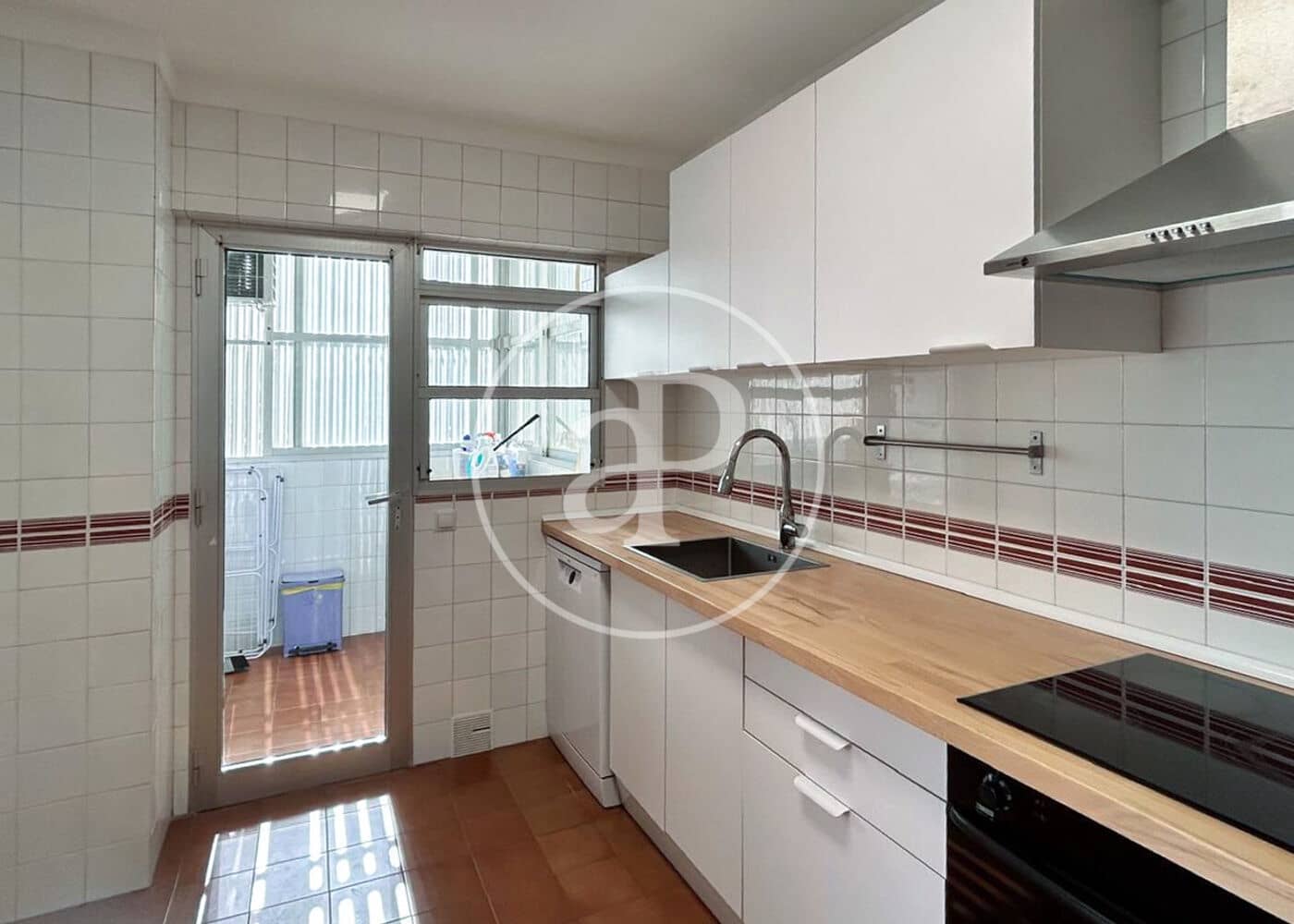 2 bedroom Apartment for rent in Calvia with garage - € 2,250 (Ref: 9920448)