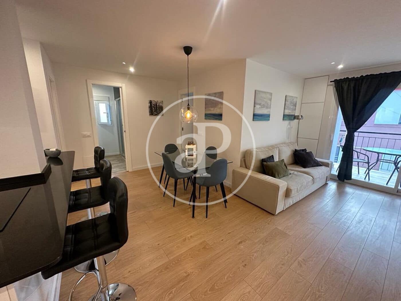 2 bedroom Apartment for rent in Palma de Mallorca - € 2,200 (Ref: 9927435)