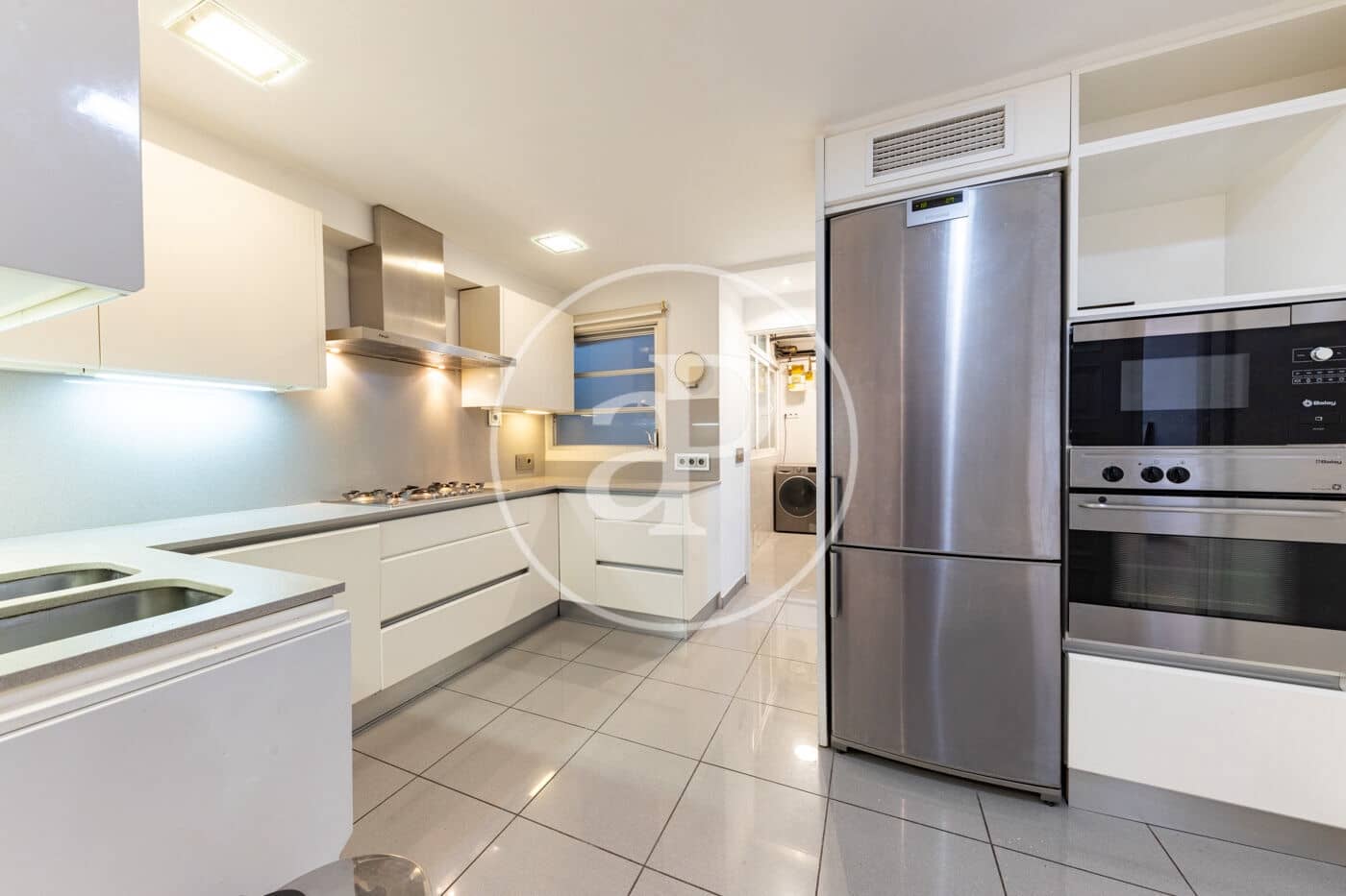 4 quarto Apartamento para arrendar em Palma de Mallorca - 4 500 € (Ref: 9927436)