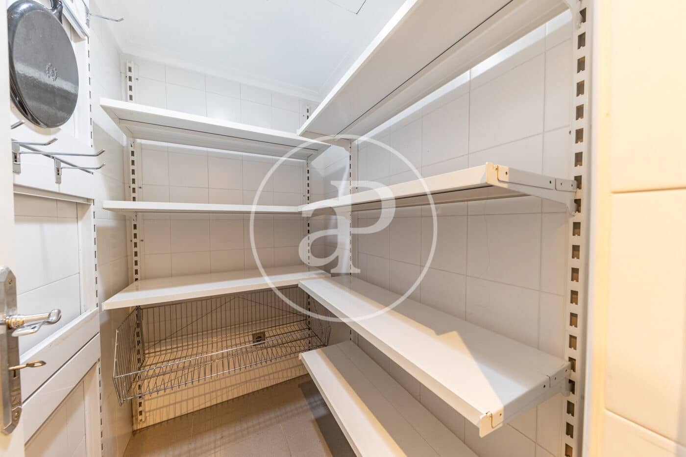 4 quarto Apartamento para arrendar em Palma de Mallorca - 4 500 € (Ref: 9927436)