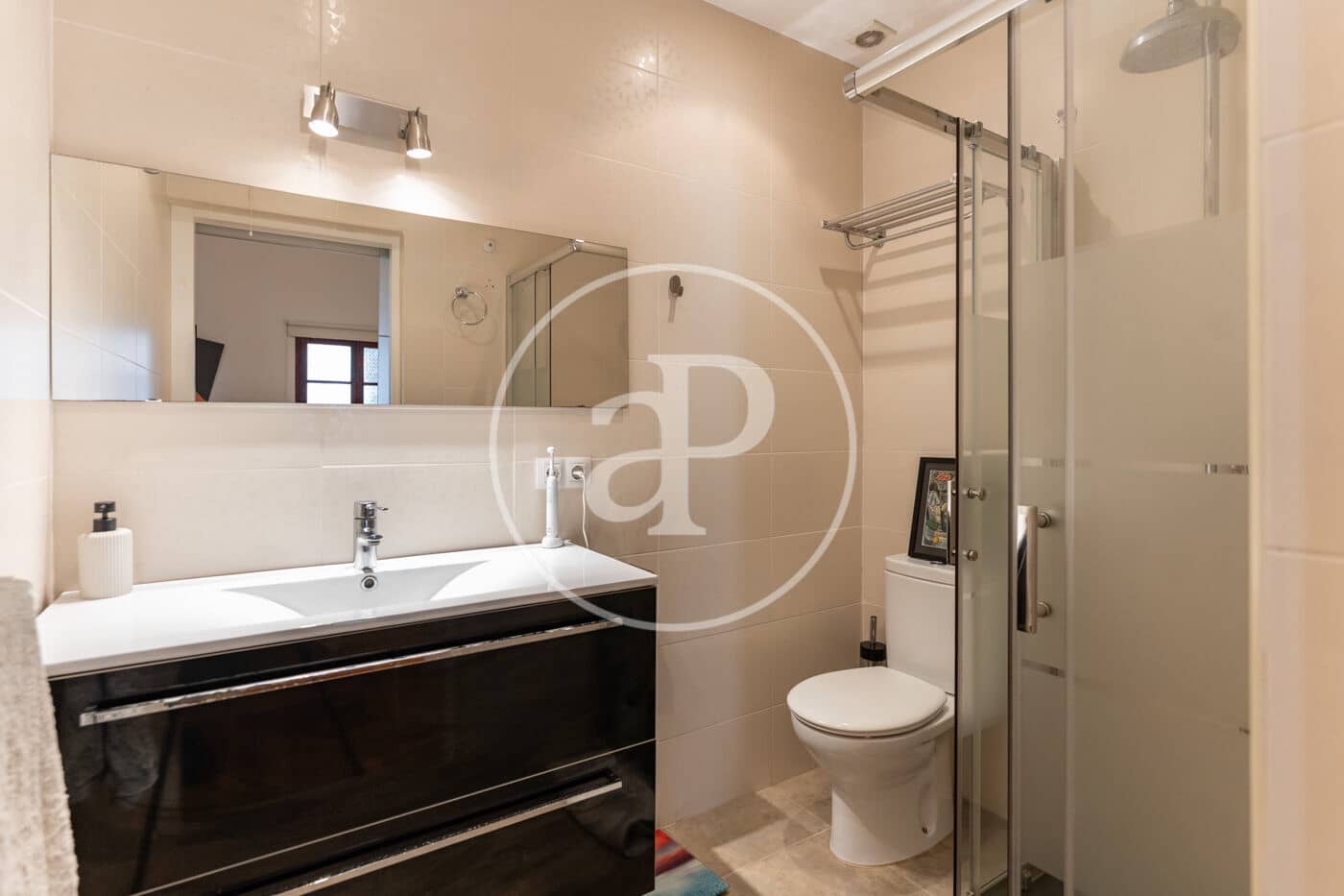 2 bedroom Apartment for rent in Palma de Mallorca with garage - € 1,800 (Ref: 9929424)
