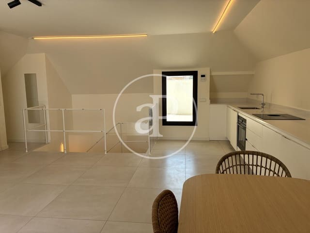 3 Zimmer Penthouse zu vermieten in El Terreno, Palma de Mallorca mit Pool - 3.200 € (Ref: 9929425)