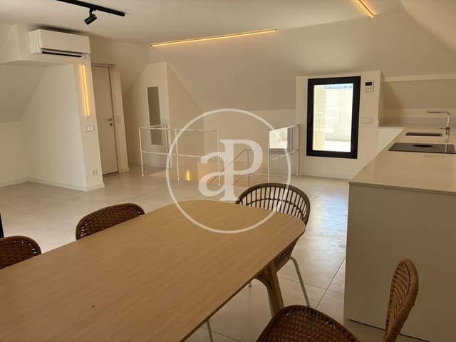 3 Zimmer Penthouse zu vermieten in El Terreno, Palma de Mallorca mit Pool - 3.200 € (Ref: 9929425)
