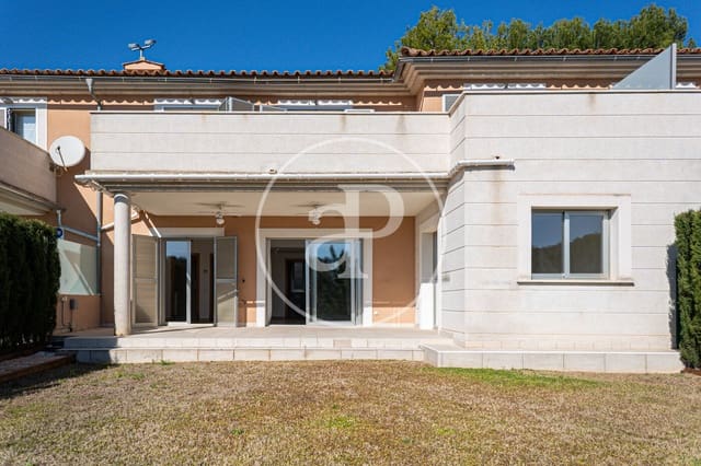 4 makuuhuone Huvila vuokrattavana paikassa Cala Vinyes / Cala Vinyas / Cala Viñas, Calvià mukana uima-altaan 
autotalli - 4 400 € (Ref: 9929427)
