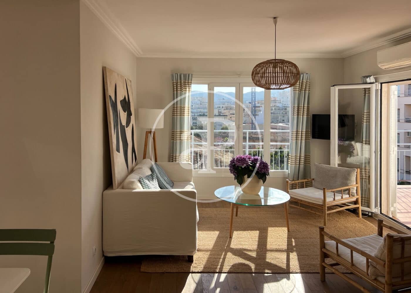 2 bedroom Apartment for rent in Palma de Mallorca - € 2,000 (Ref: 9929429)