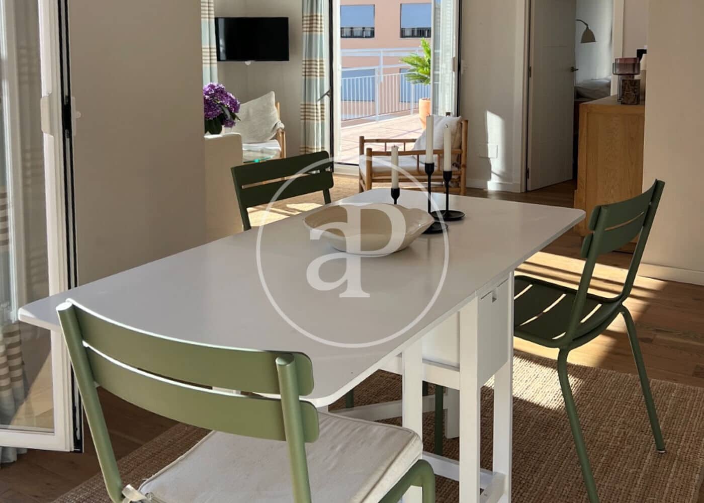 2 bedroom Apartment for rent in Palma de Mallorca - € 2,000 (Ref: 9929429)