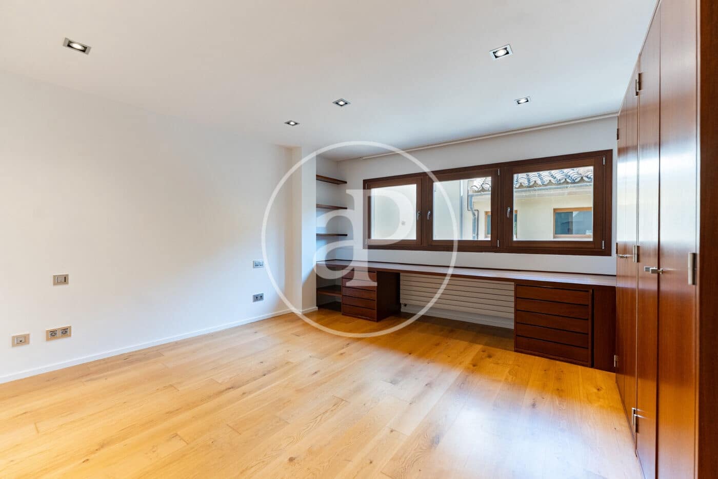 2 quarto Apartamento para arrendar em Palma de Mallorca com garagem - 4 900 € (Ref: 9936417)